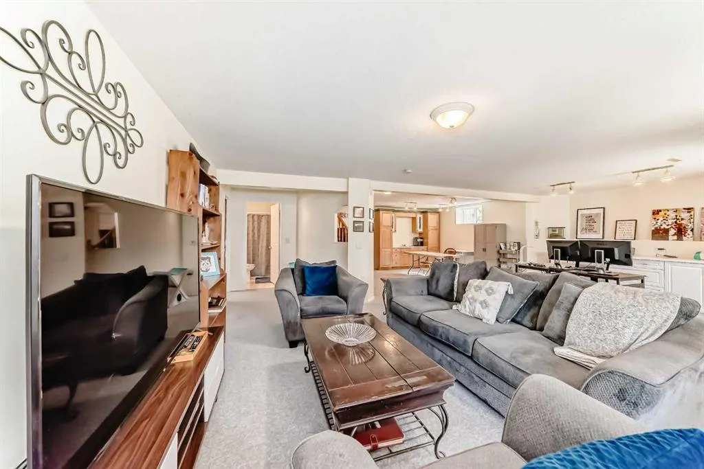 223 COVE Drive