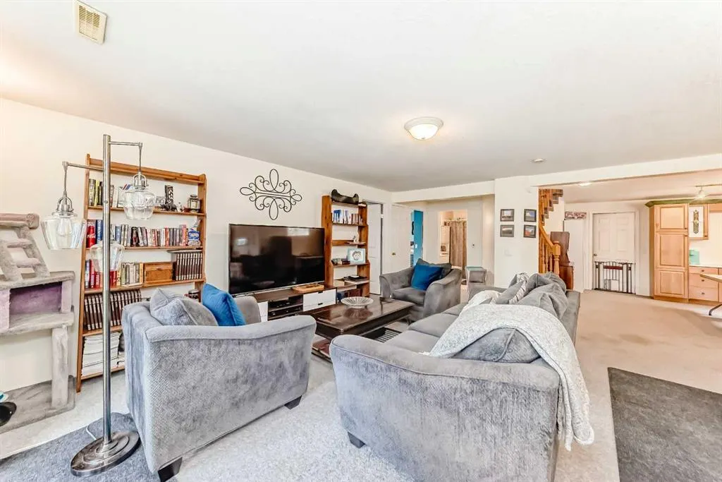223 COVE Drive