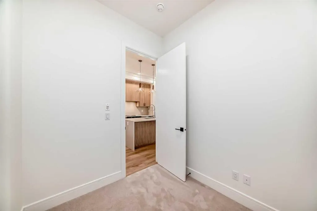 4270 Norford Avenue NW, #1116
