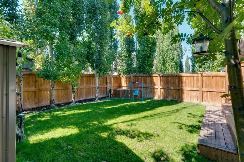 240 Silverado Range Heights SW