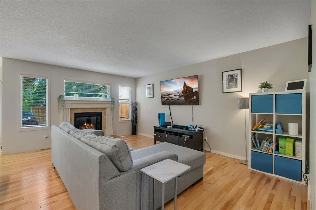 240 Silverado Range Heights SW