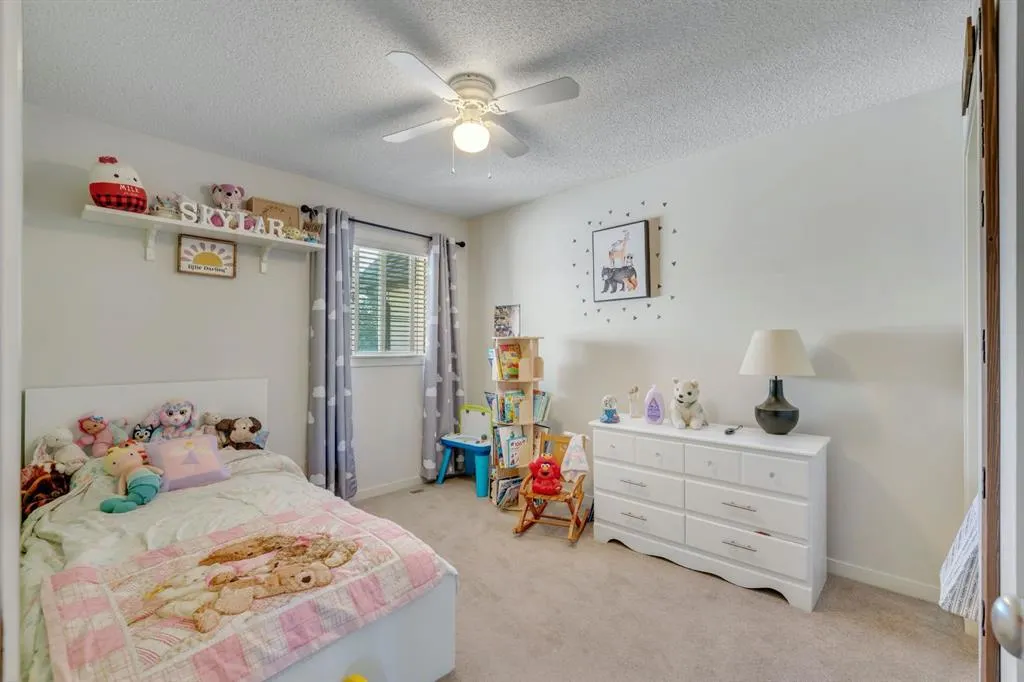 240 Silverado Range Heights SW
