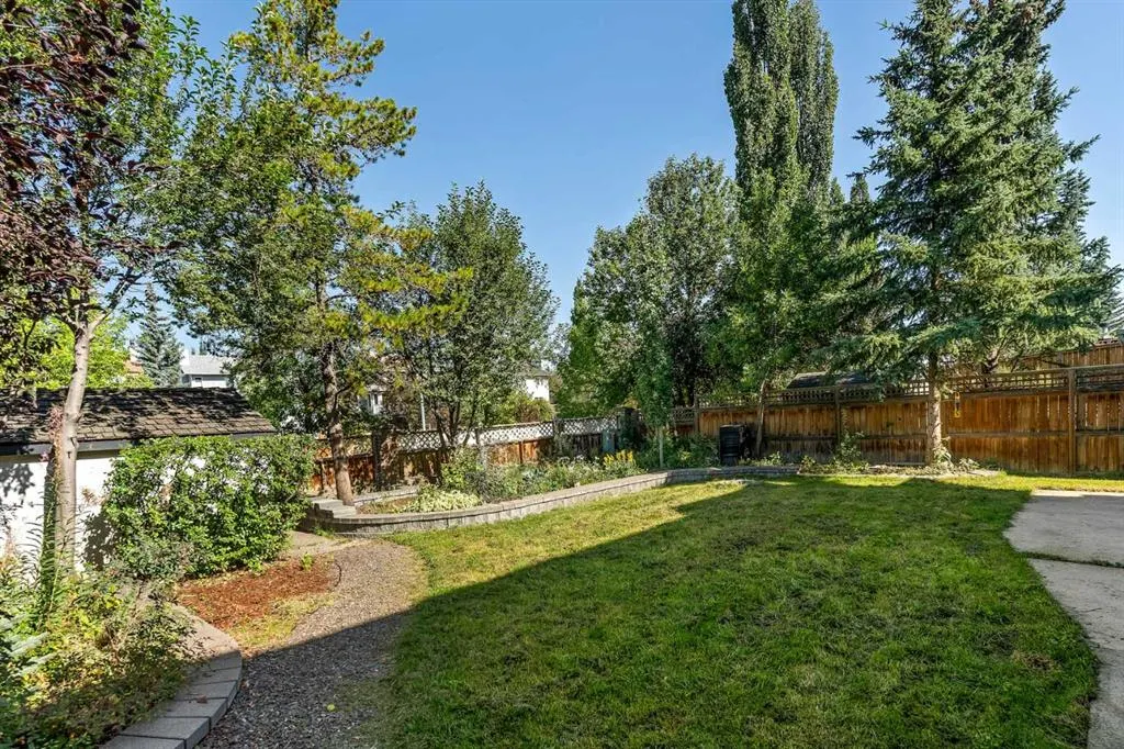 123 Scenic Park Crescent NW