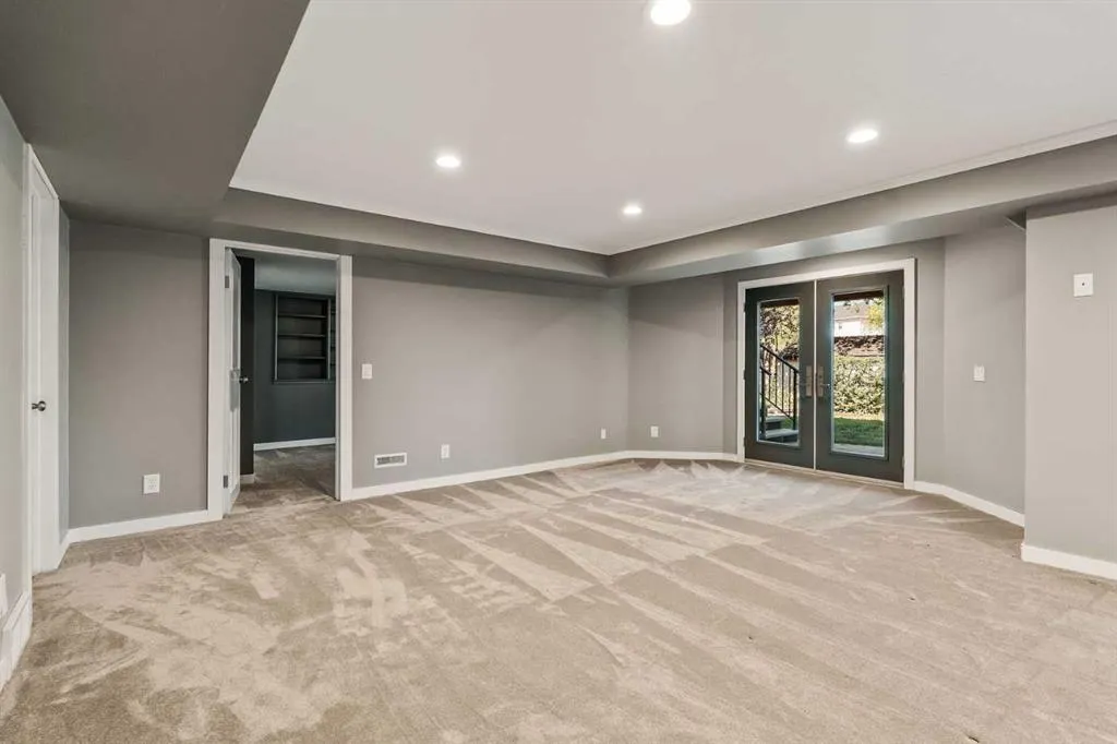 123 Scenic Park Crescent NW