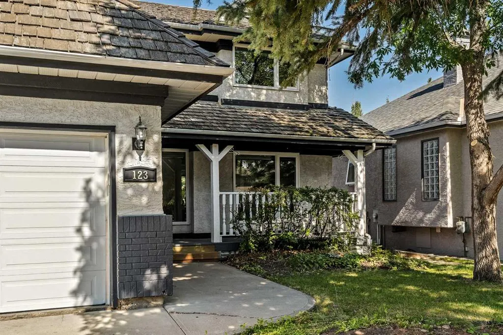 123 Scenic Park Crescent NW