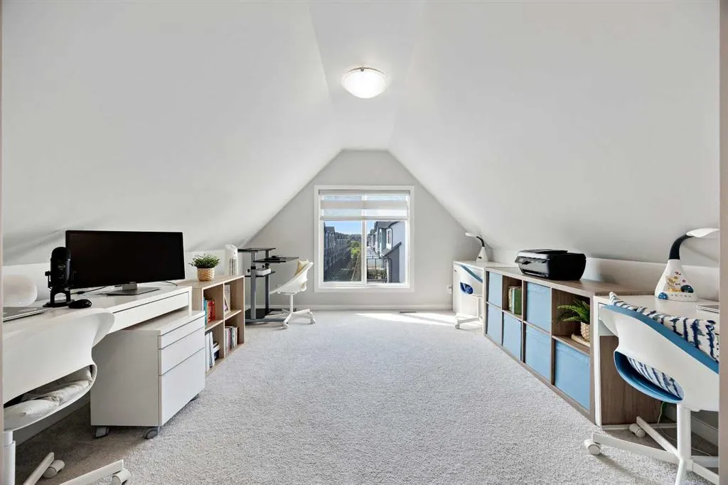 63 Masters Manor SE