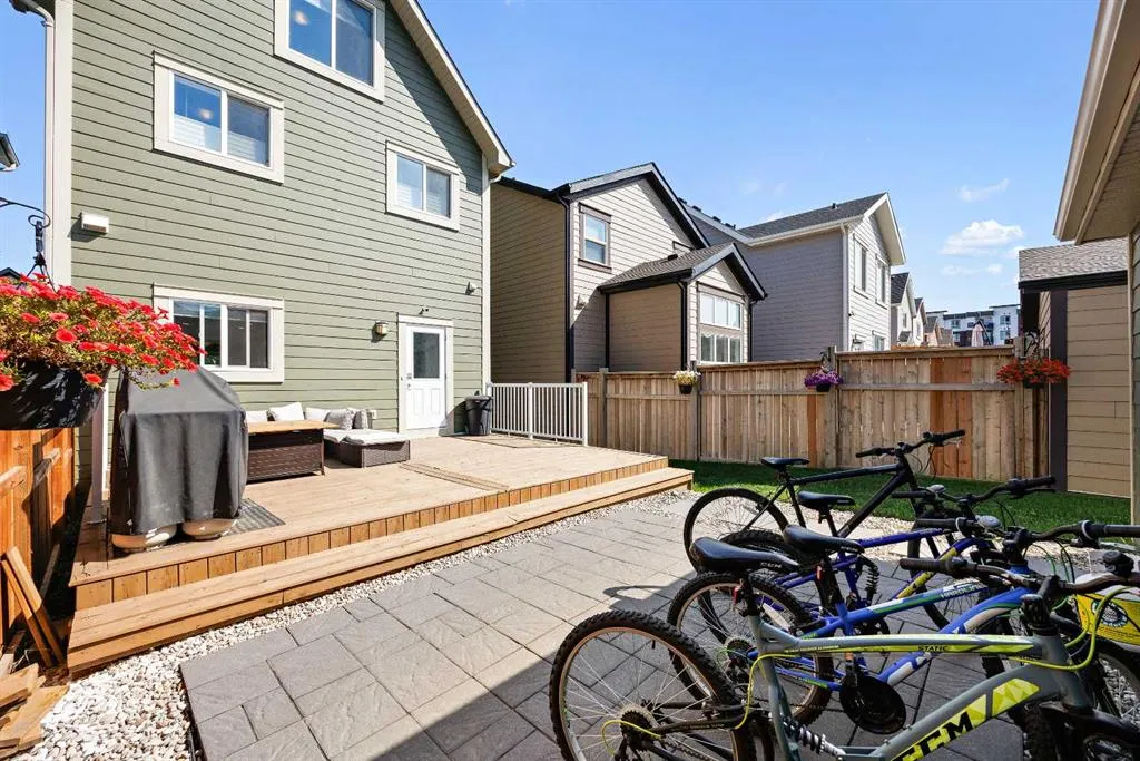 63 Masters Manor SE