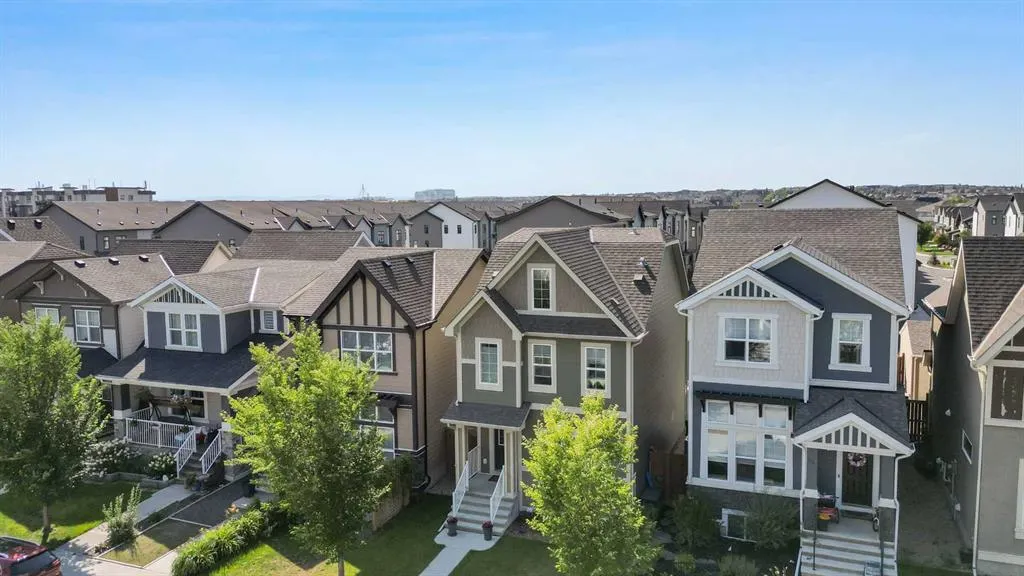 63 Masters Manor SE