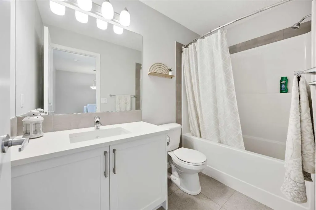63 Masters Manor SE