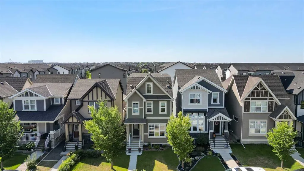 63 Masters Manor SE