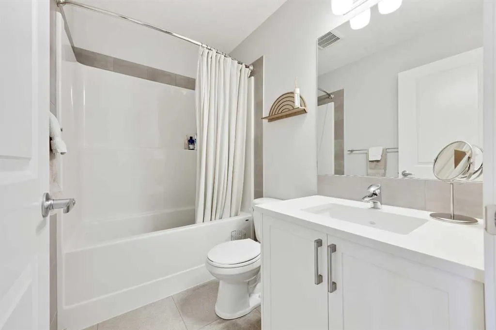 63 Masters Manor SE
