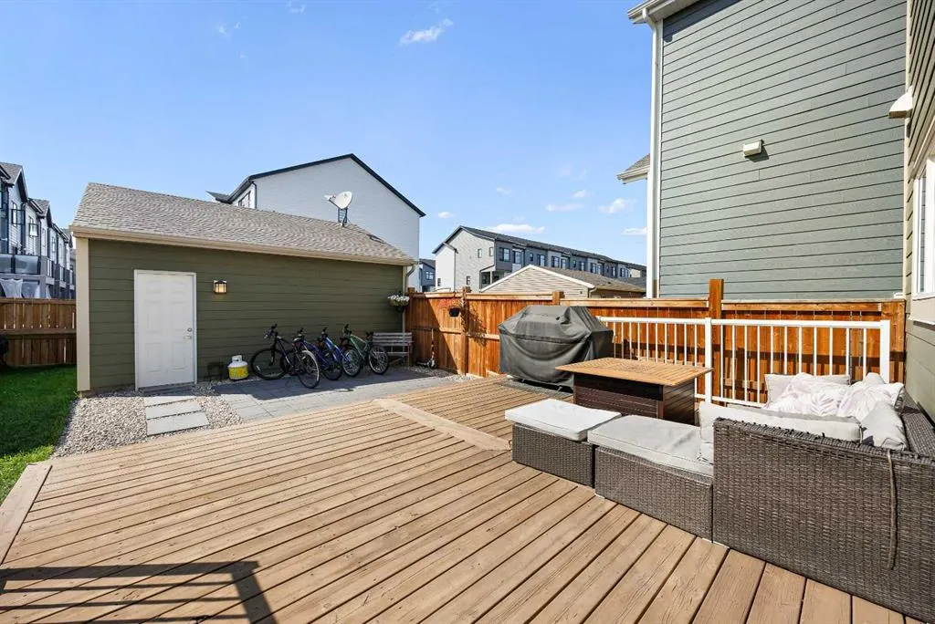 63 Masters Manor SE