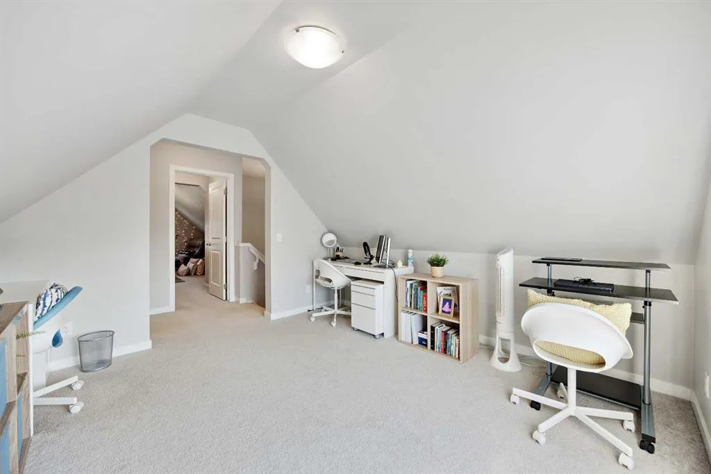63 Masters Manor SE