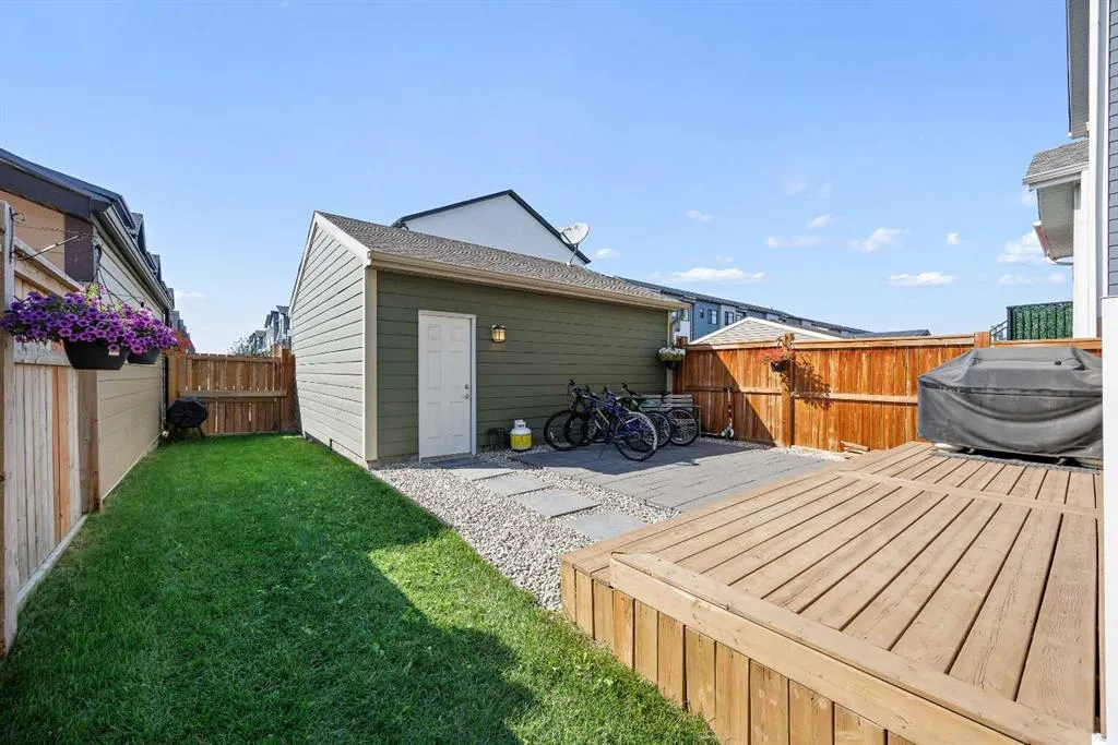 63 Masters Manor SE