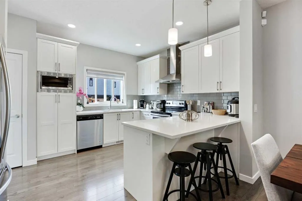 63 Masters Manor SE