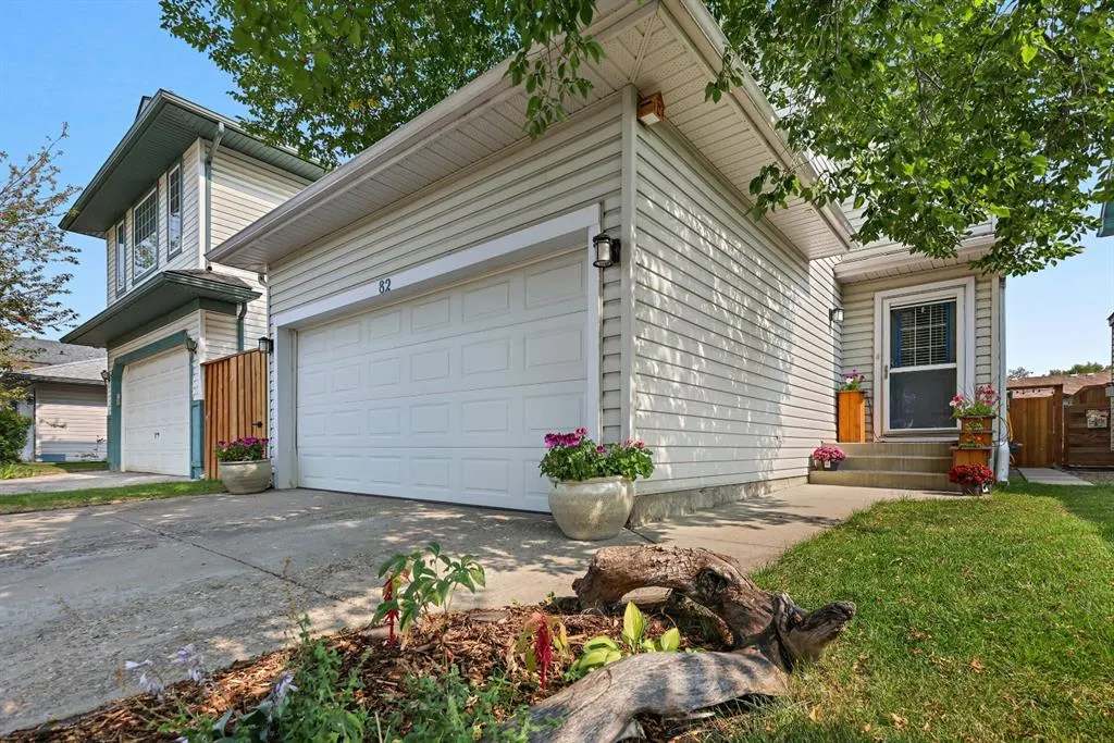 82 Erin Grove SE
