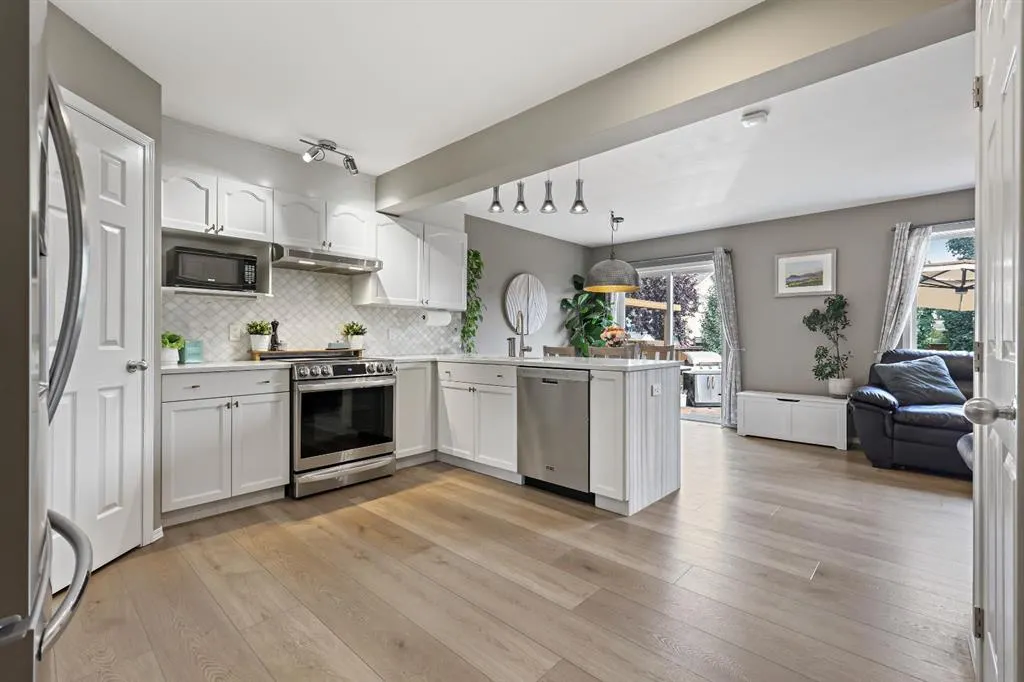 82 Erin Grove SE