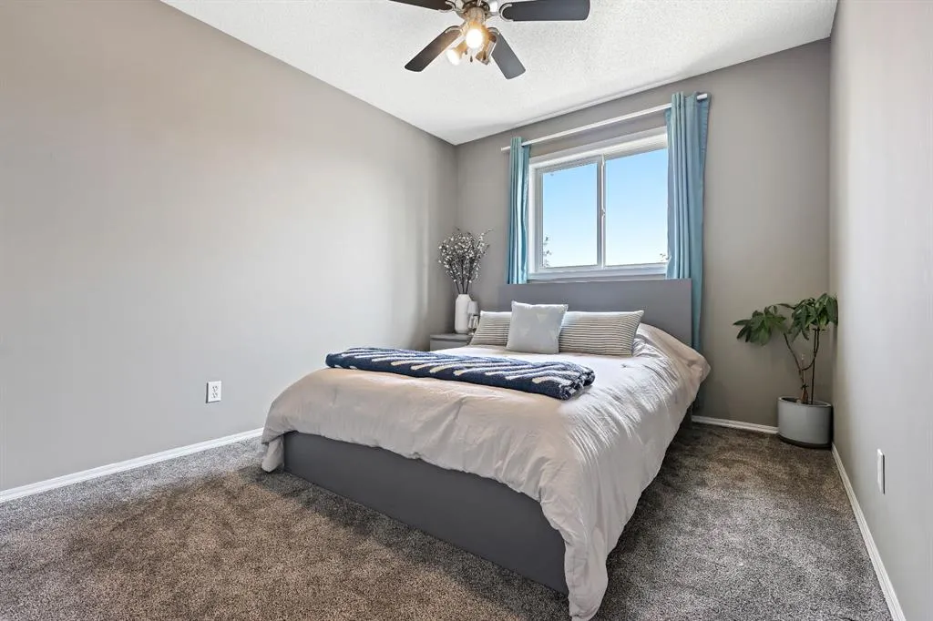 82 Erin Grove SE