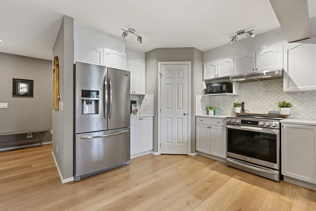 82 Erin Grove SE