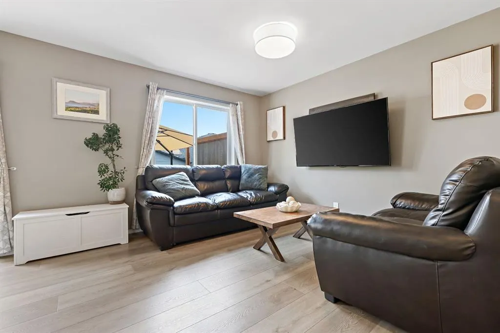 82 Erin Grove SE