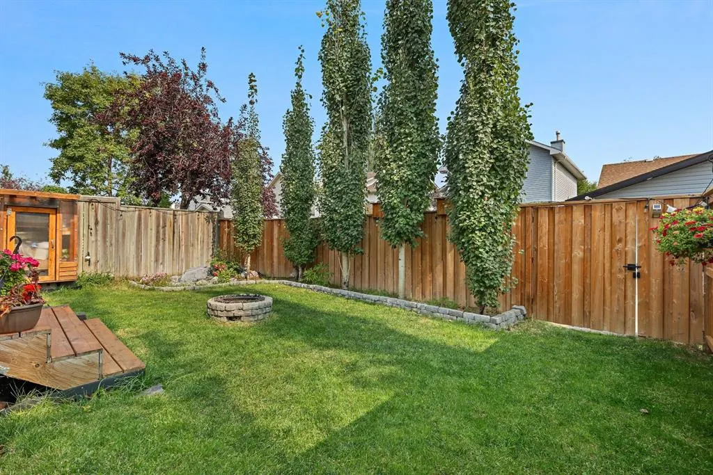 82 Erin Grove SE