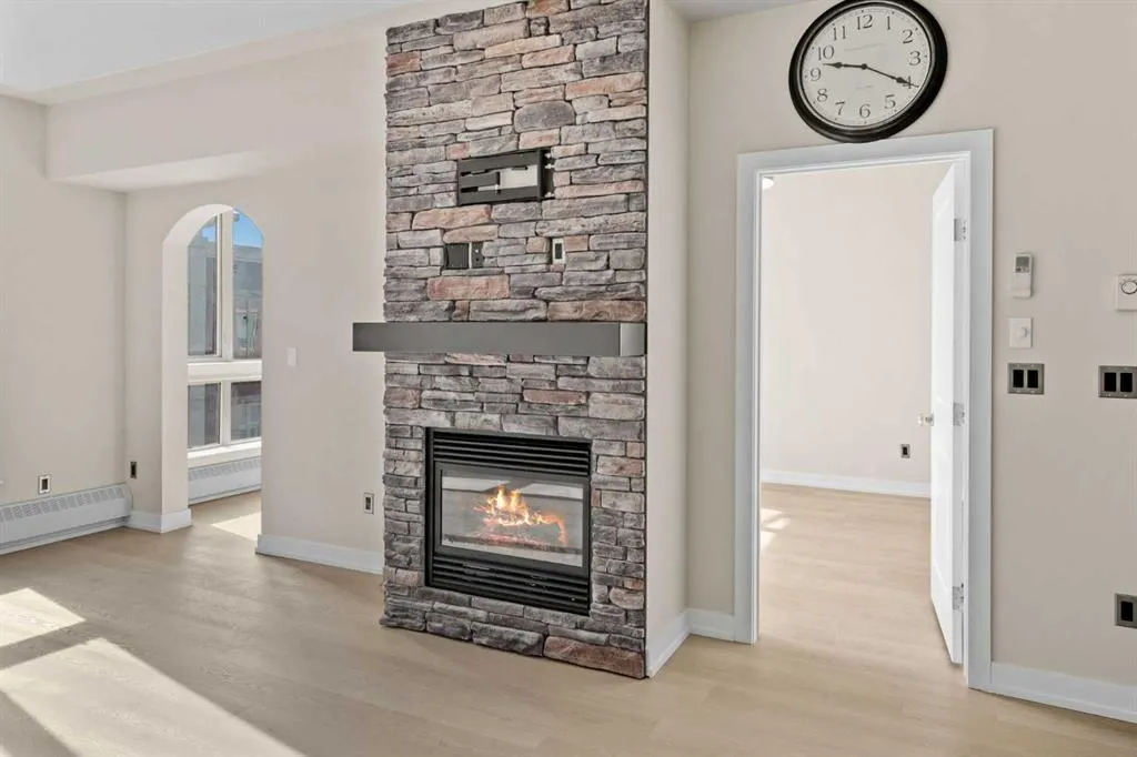 35 INGLEWOOD Park SE, #611