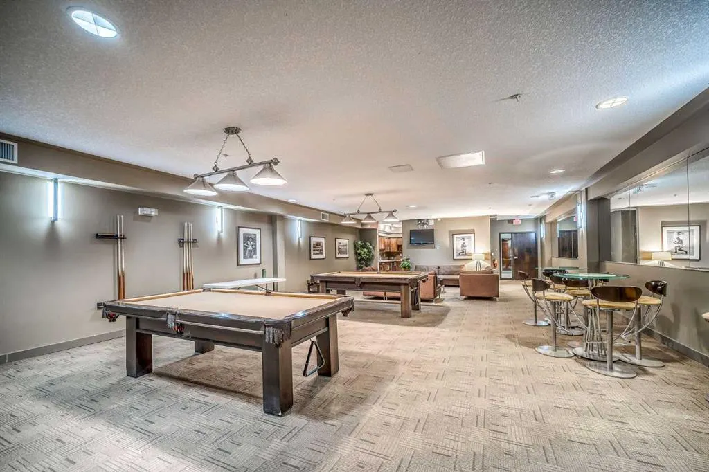 35 INGLEWOOD Park SE, #611