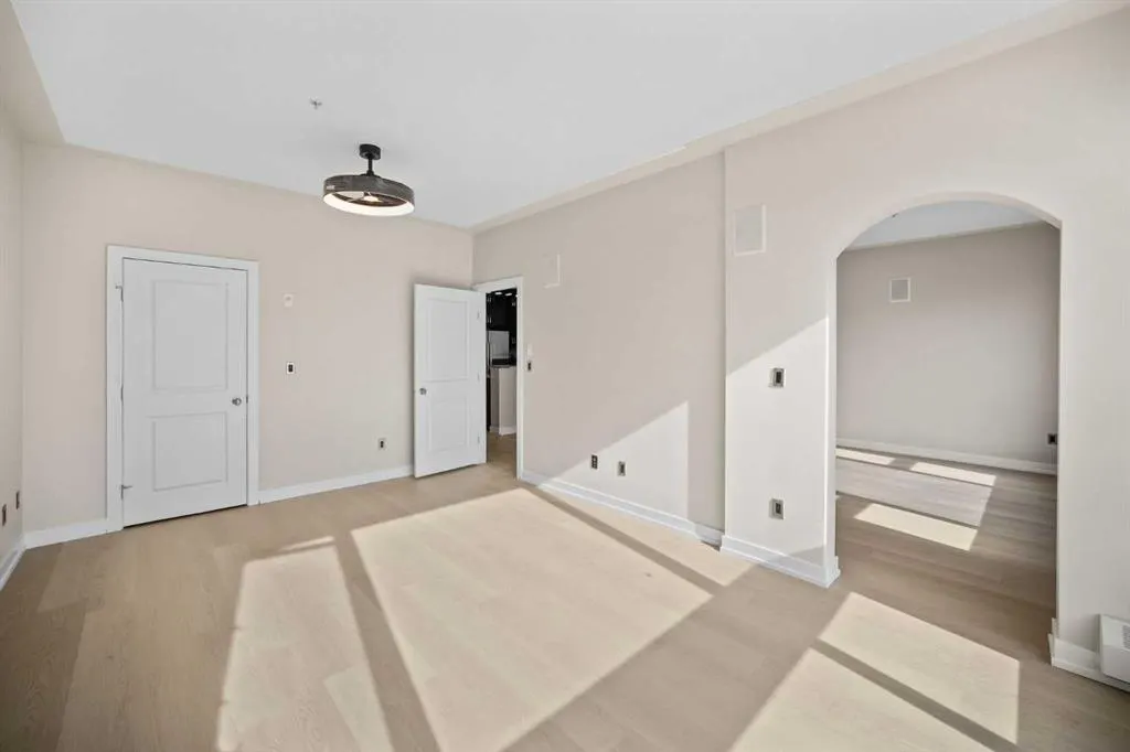 35 INGLEWOOD Park SE, #611
