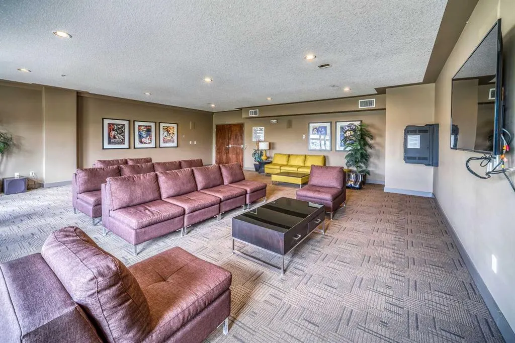 35 INGLEWOOD Park SE, #611