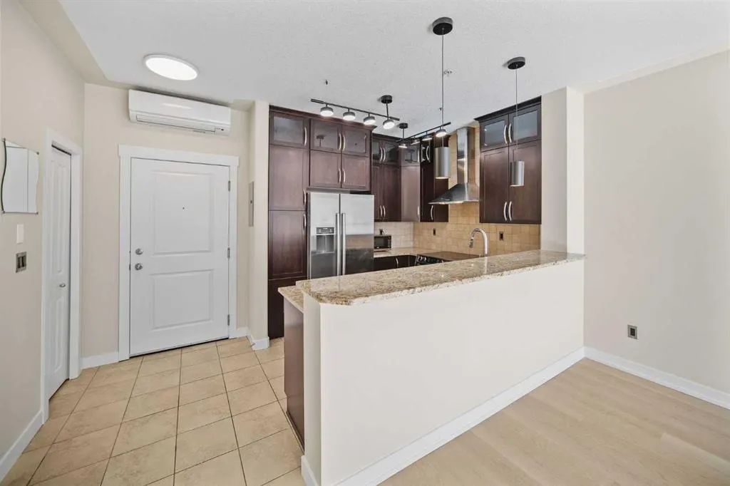 35 INGLEWOOD Park SE, #611