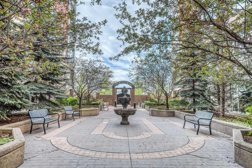 35 INGLEWOOD Park SE, #611