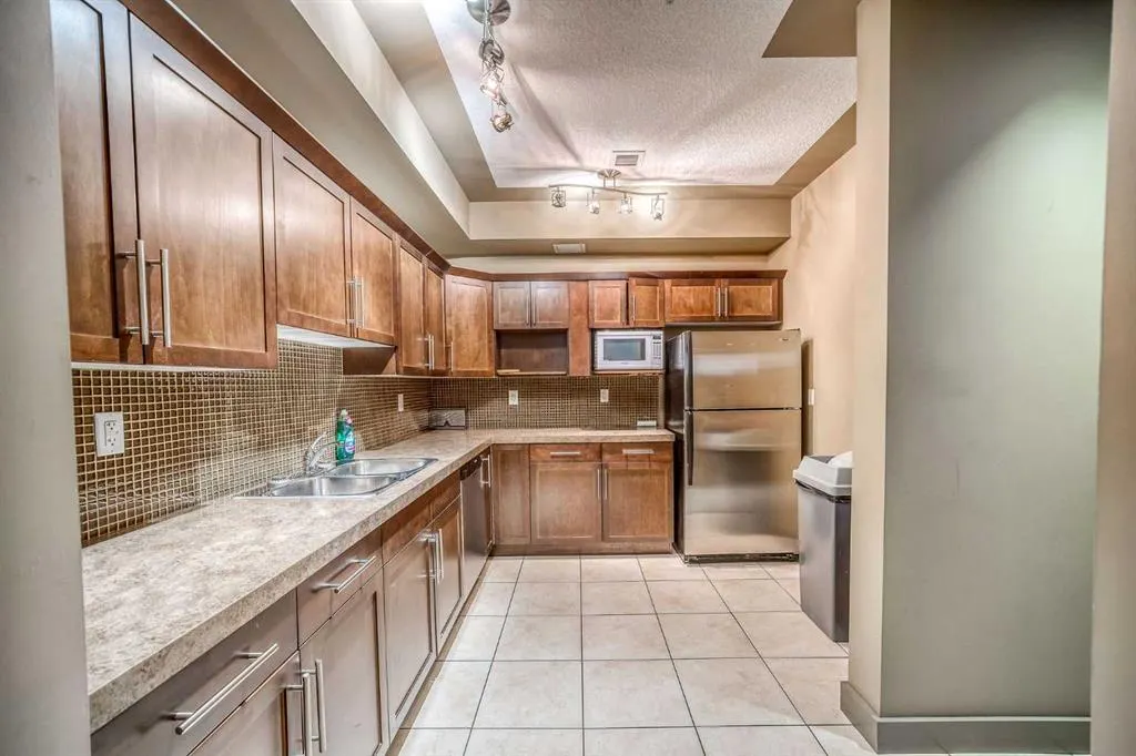 35 INGLEWOOD Park SE, #611