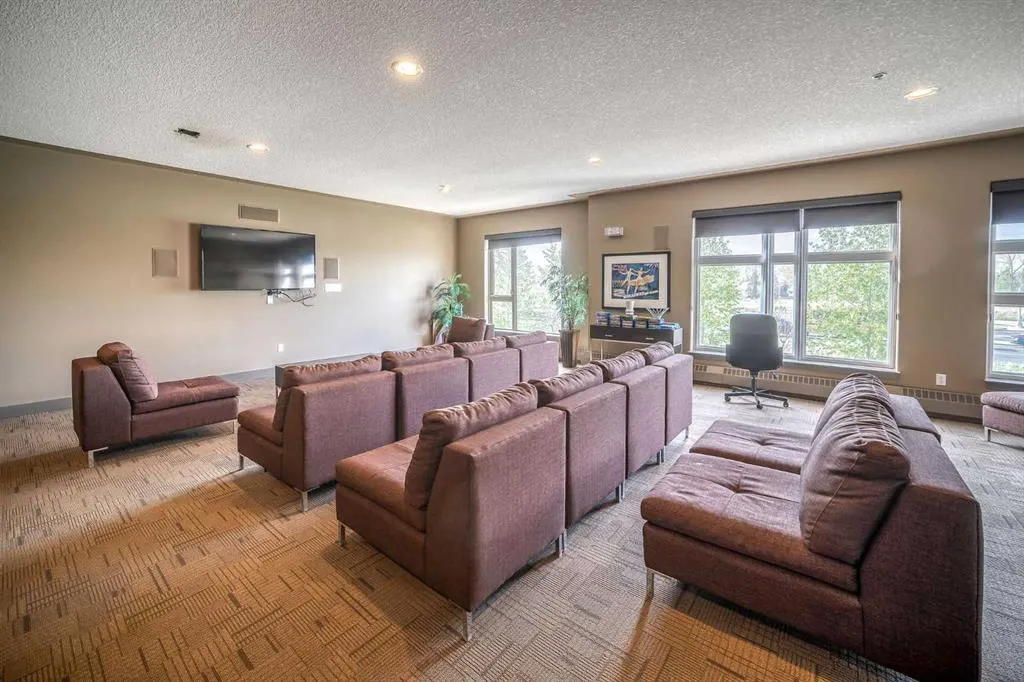 35 INGLEWOOD Park SE, #611