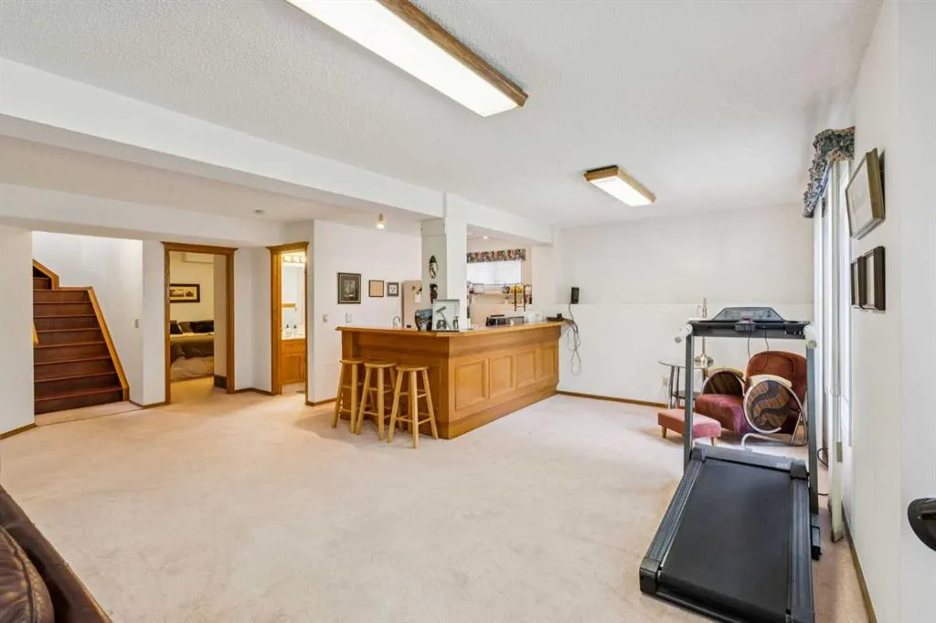 44 Valley Meadow Close NW