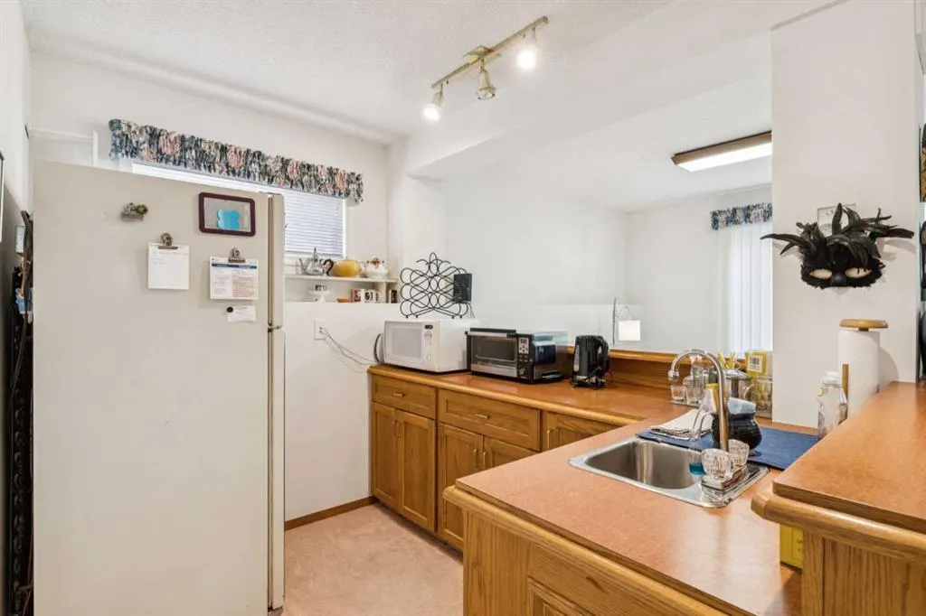 44 Valley Meadow Close NW
