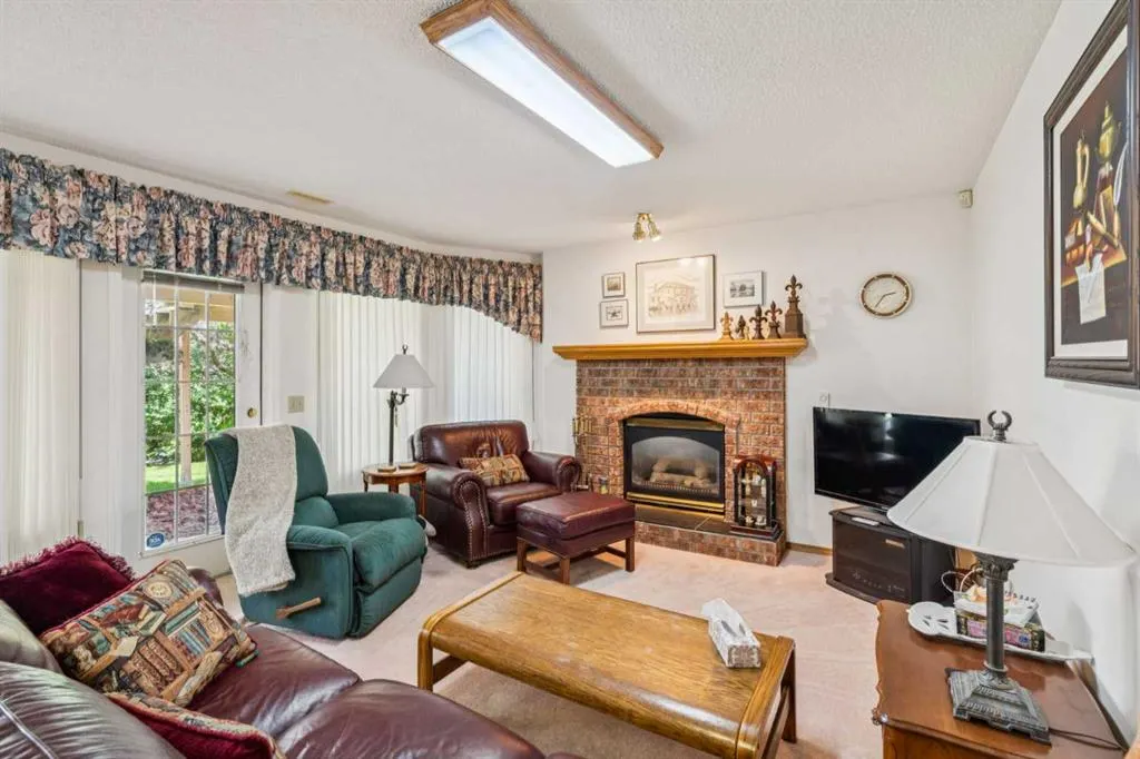 44 Valley Meadow Close NW