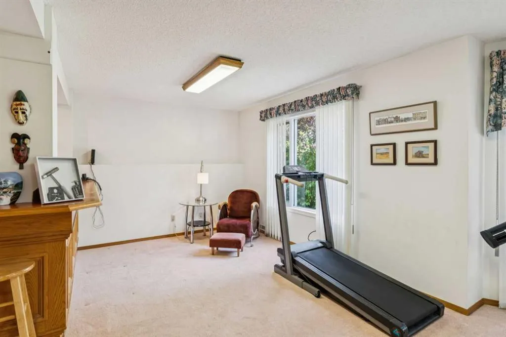 44 Valley Meadow Close NW