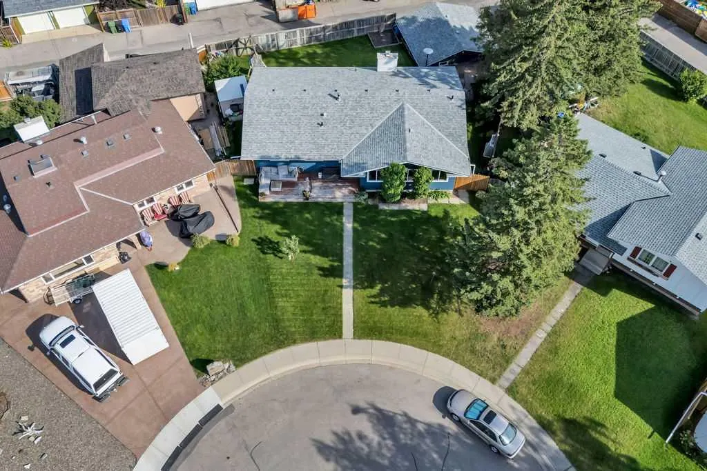 1215 Mapleglade Place SE