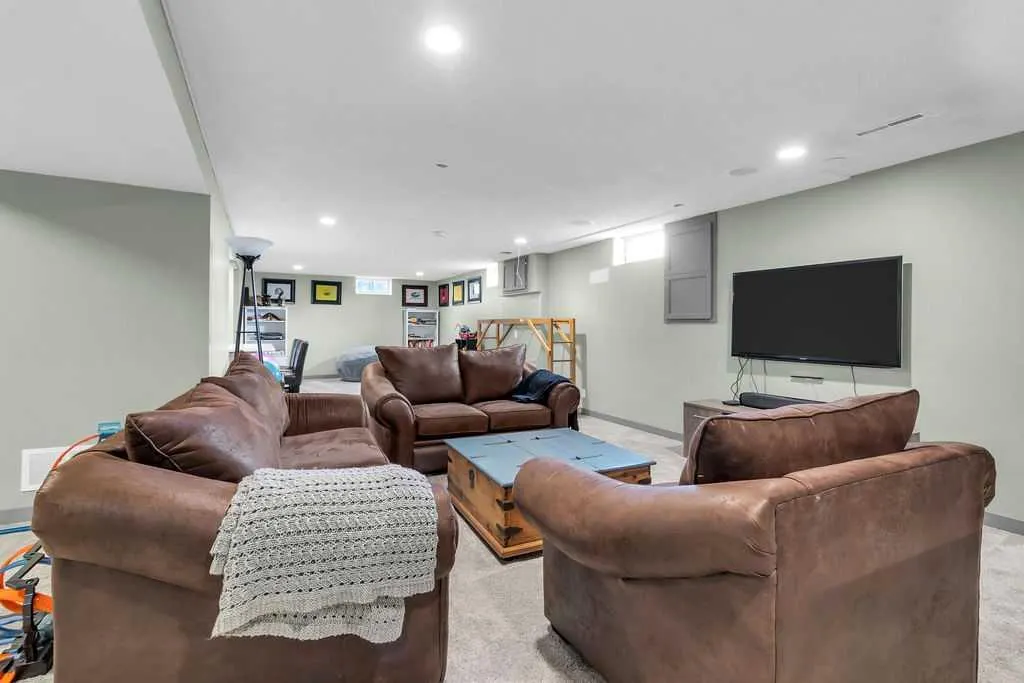 1215 Mapleglade Place SE