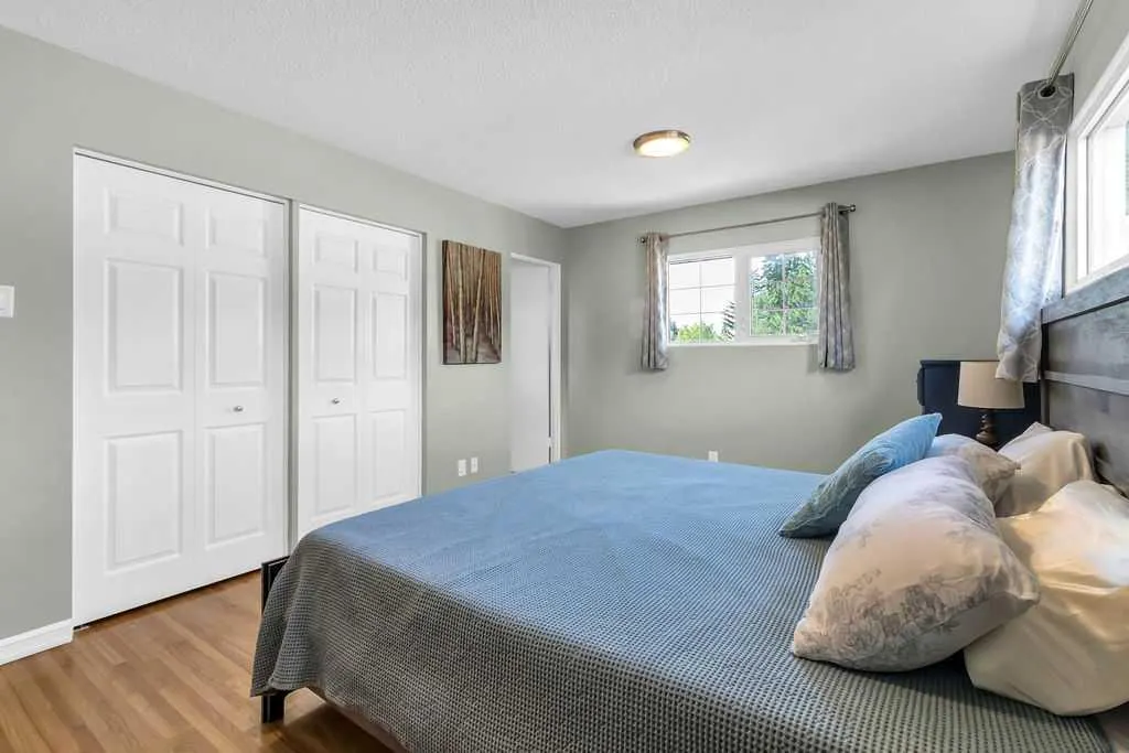 1215 Mapleglade Place SE