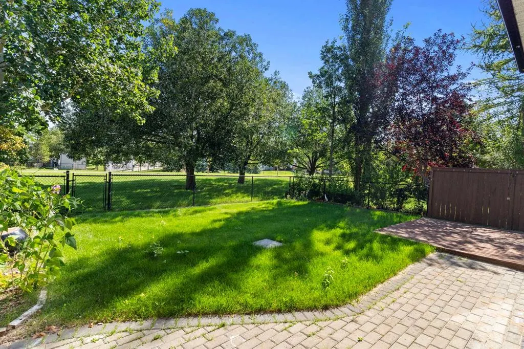 16 Shawbrooke Park SW