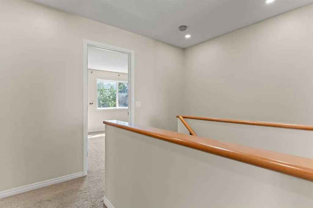 16 Shawbrooke Park SW