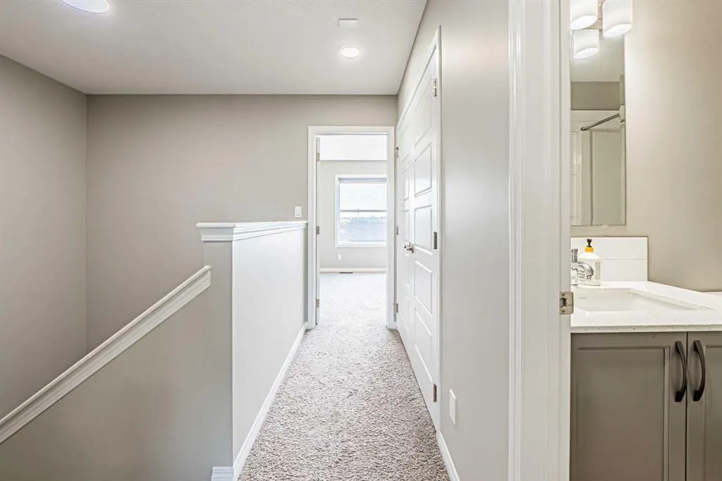 145 Corner Ridge Mews NE