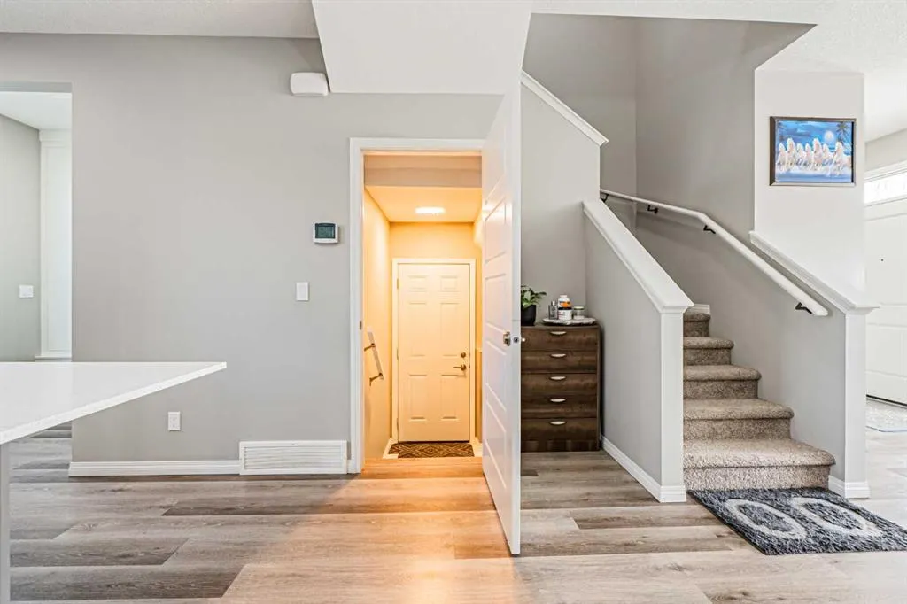 145 Corner Ridge Mews NE