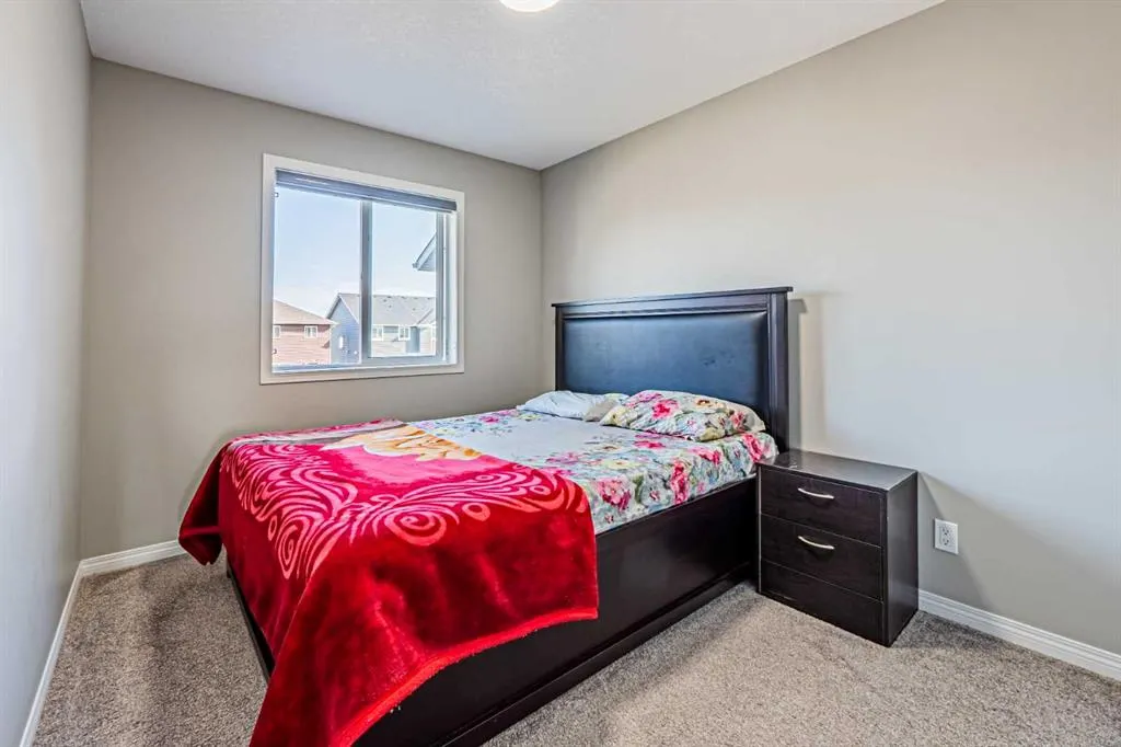 145 Corner Ridge Mews NE