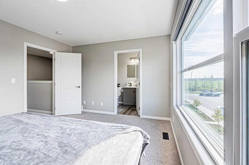 145 Corner Ridge Mews NE
