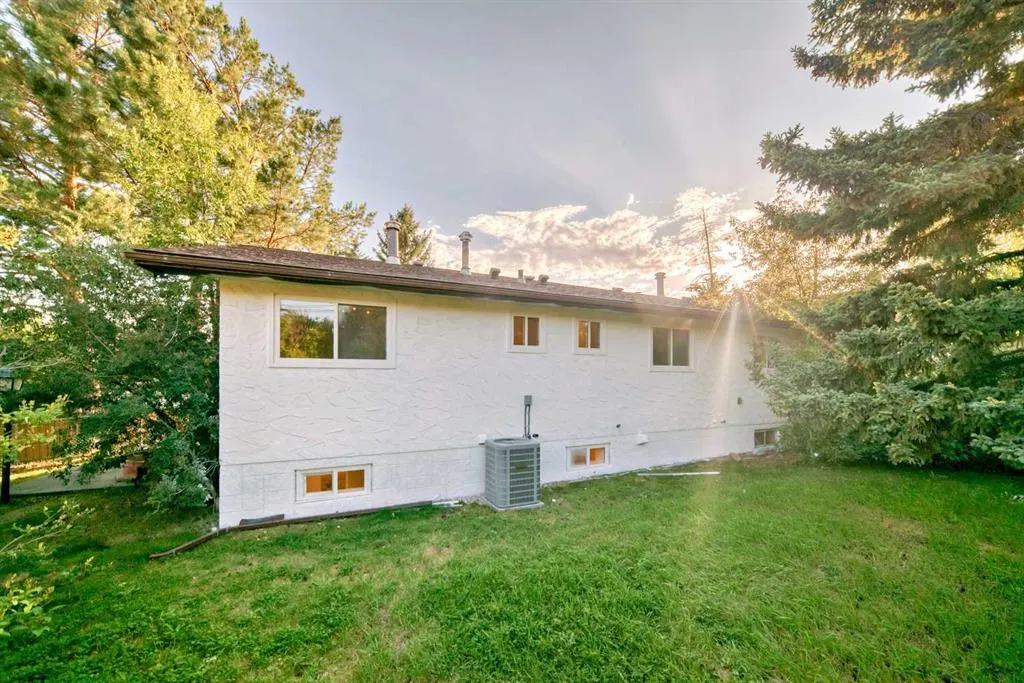 26 Dalgetty Place NW