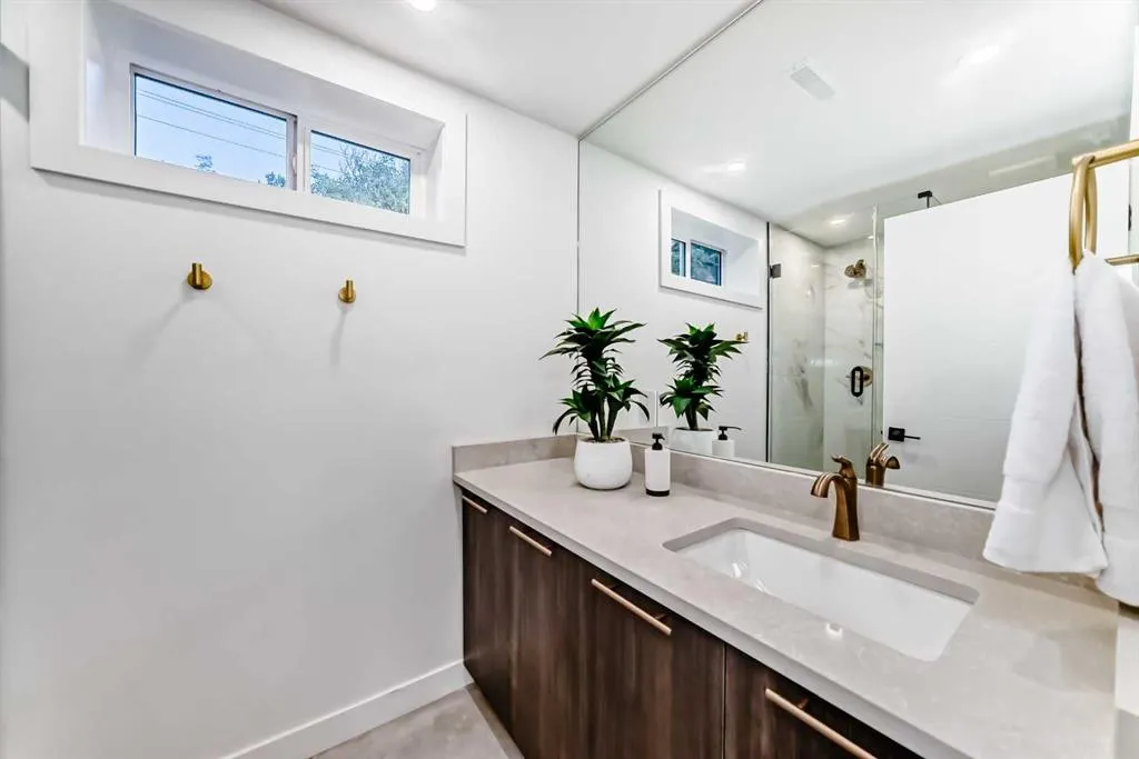 26 Dalgetty Place NW