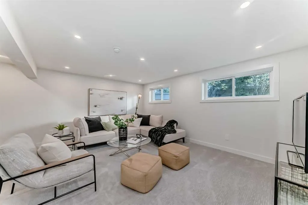 26 Dalgetty Place NW