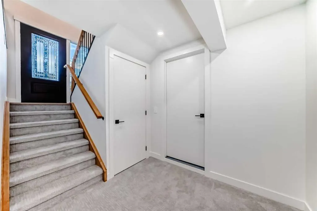 26 Dalgetty Place NW